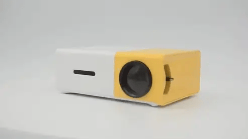 meer mini projector yg-300