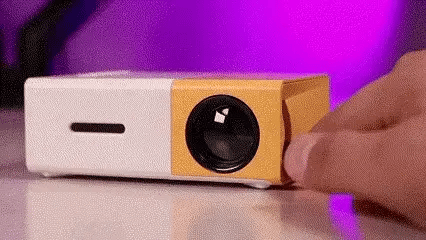 meer mini projector yg-300