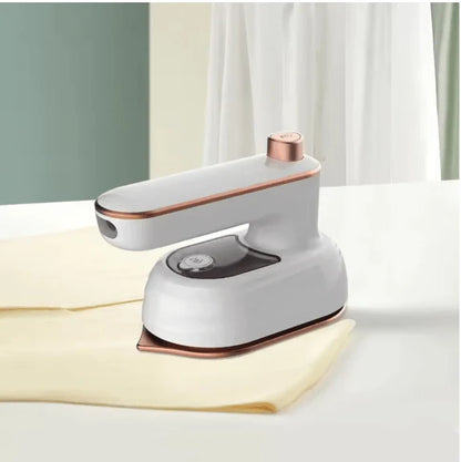 مكواة كهربائية قابلة للطي